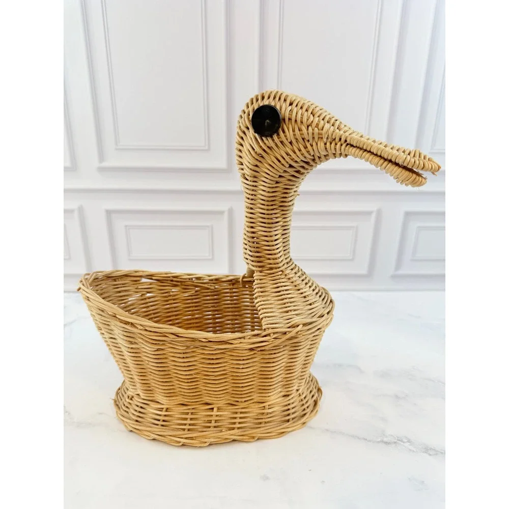 Vintage Woven Wicker Reed Duck Basket 10x8x5
